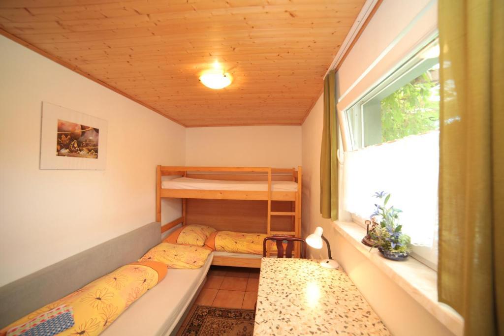 Pension U Kastanu Karlovy Vary Room photo