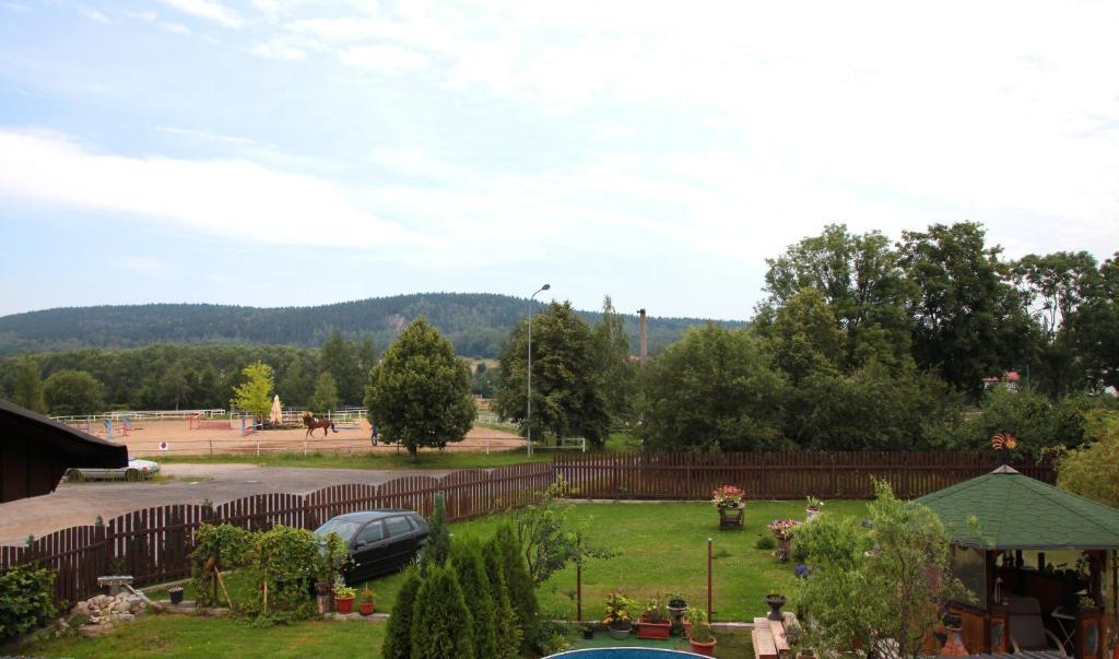 Pension U Kastanu Karlovy Vary Room photo
